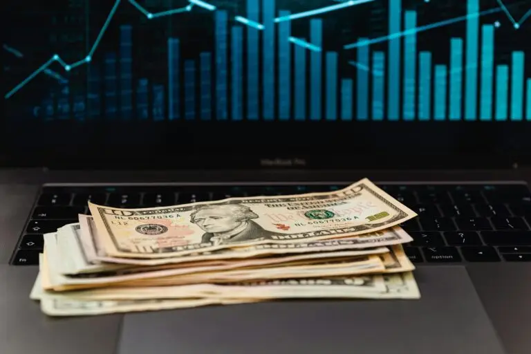How to Make Money with Affiliate Marketing Without a Website using social media and online platforms